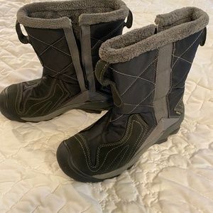 Keen Betty Winter Boots size 6